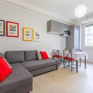 Darsena Navigli Apt - 800 M Far From P.ta Genova M2 Appartamento
